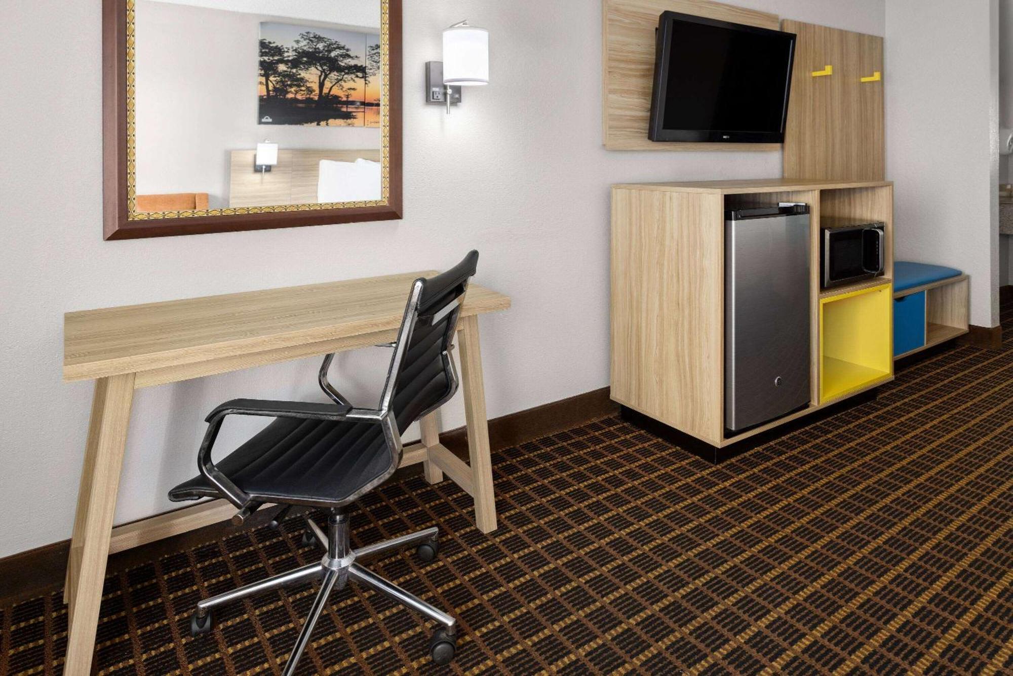 Days Inn By Wyndham Waycross Zewnętrze zdjęcie