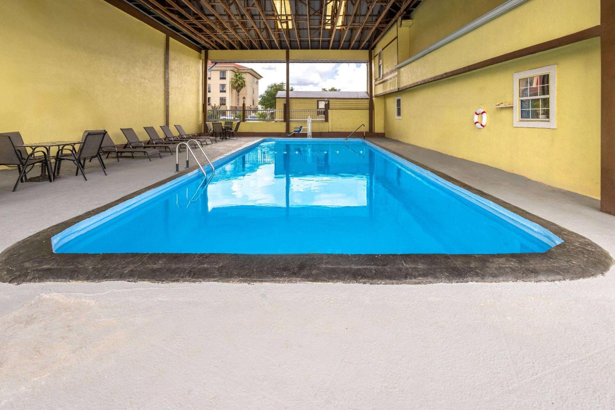Days Inn By Wyndham Waycross Zewnętrze zdjęcie