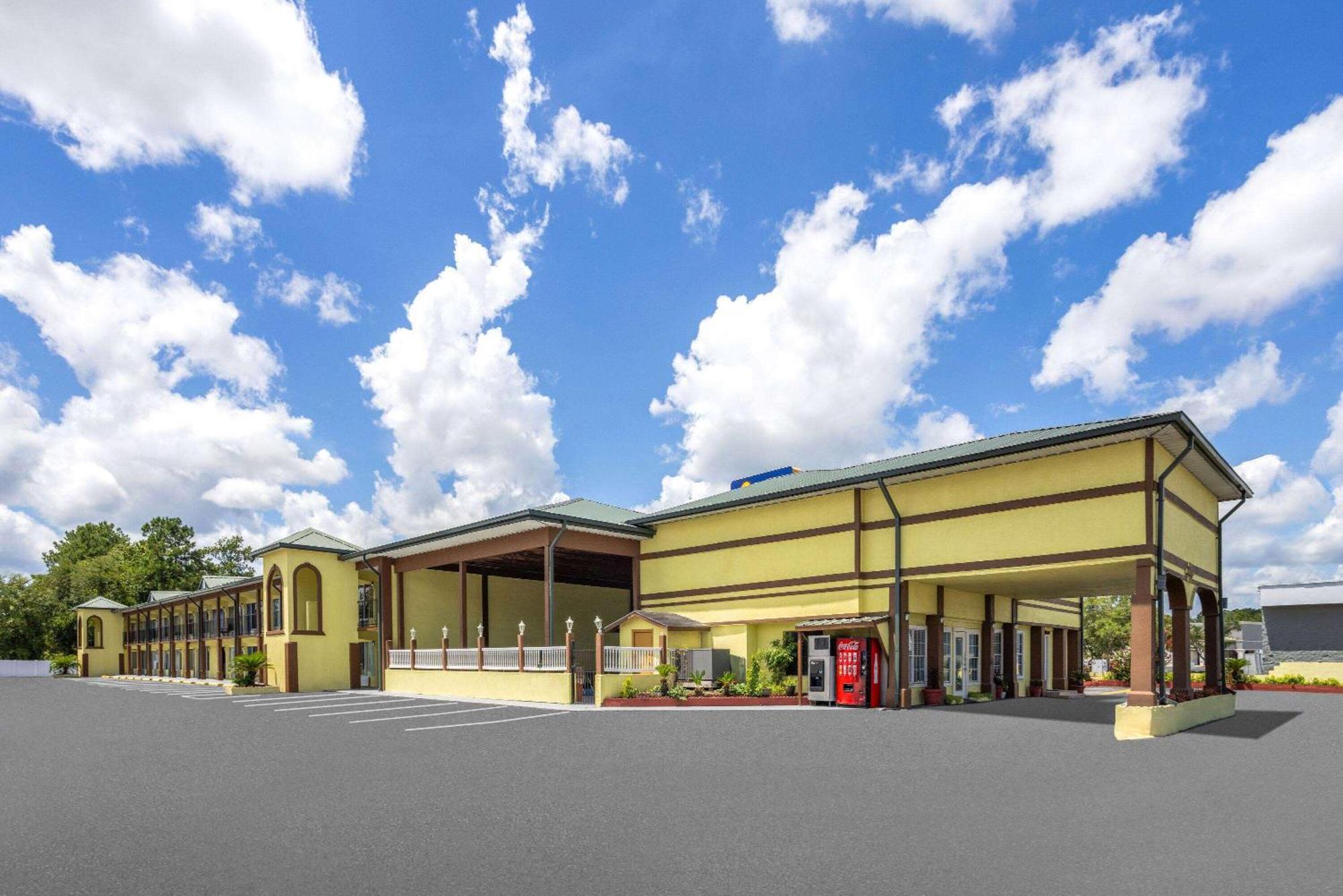 Days Inn By Wyndham Waycross Zewnętrze zdjęcie